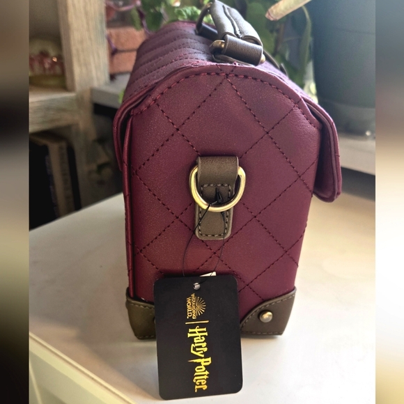 Warner Bros. Harry Potter Gryffindor Quilted Burgundy Mini Handbag - Picture 5 of 10